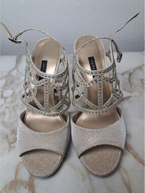 Caparros Sandals 7.5 B Womens Silver Rhinestones Glitter Platform 4"Heel